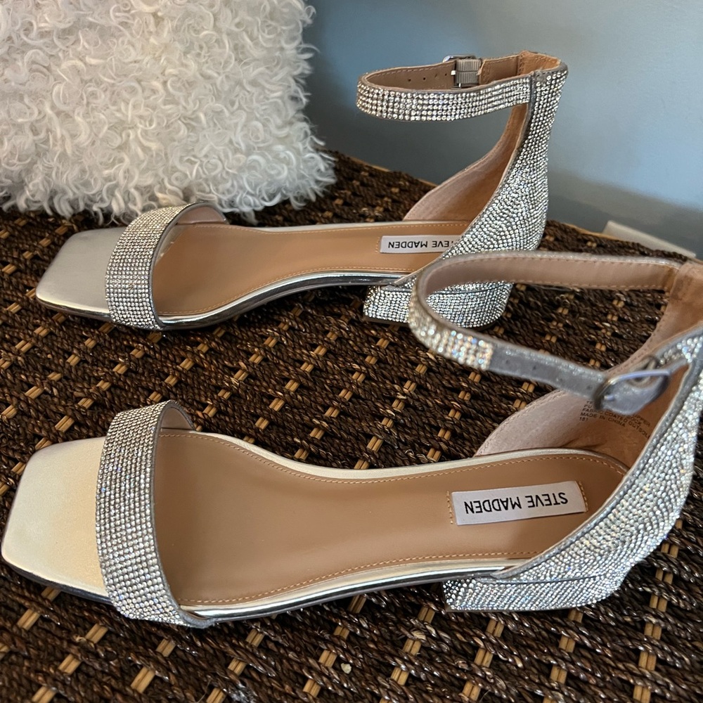 Steve Madden Size 11 excellent condition.     Never worn